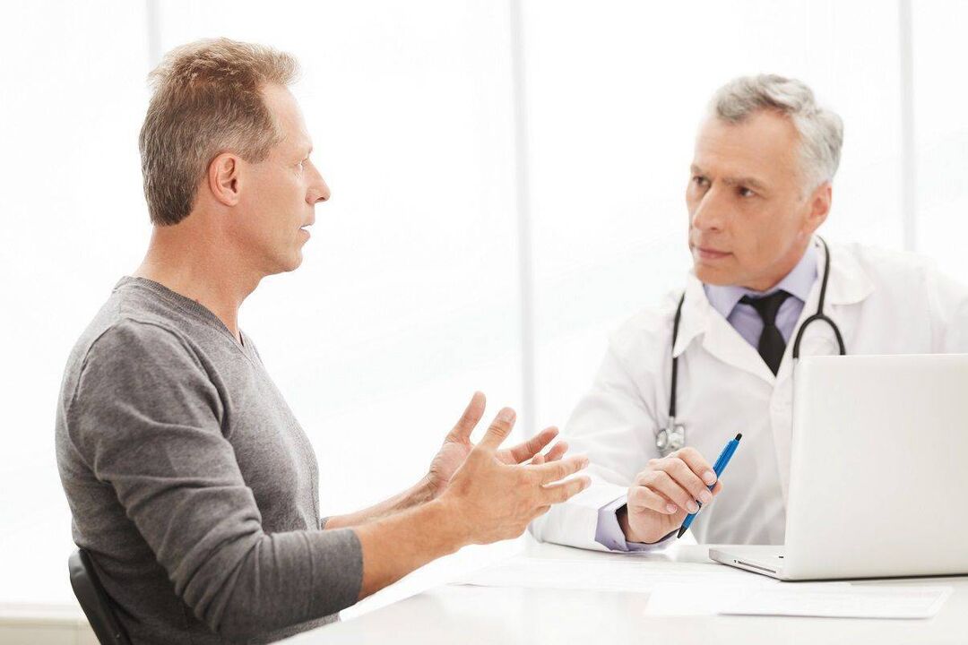 Suchen Sie bei Symptomen einer Prostatitis einen Arzt auf. 