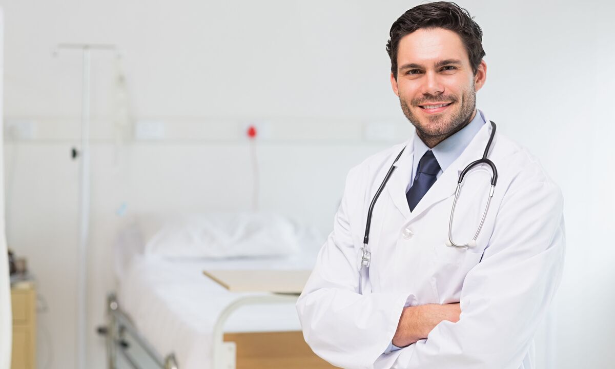 Der Arzt verschreibt Medikamente zur Behandlung von Prostatitis in Abhängigkeit vom Ergebnis der Analyse