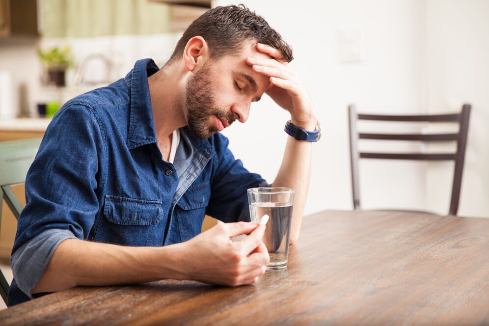 Entzündungshemmende und nicht steroide Medikamente zur Behandlung von Prostatitis bei einem Mann