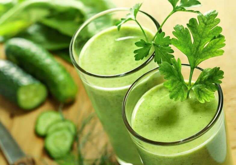 Gurkensaft mit Petersilie gegen Prostatitis.
